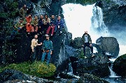 45 Группа туристов у Кадринского водопада авг 1999.jpg